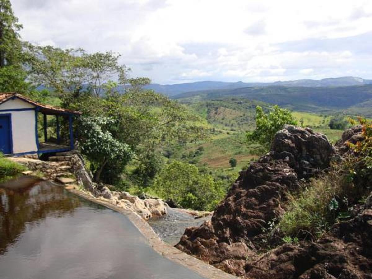 Hotel Mirante Do Vale à São Gonçalo do Rio das Pedras Extérieur photo